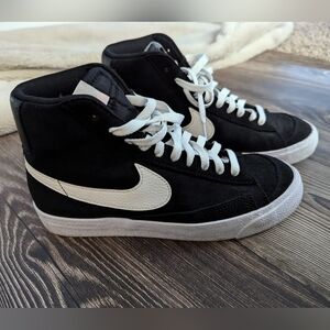 Nike Hi-Top Blazers
